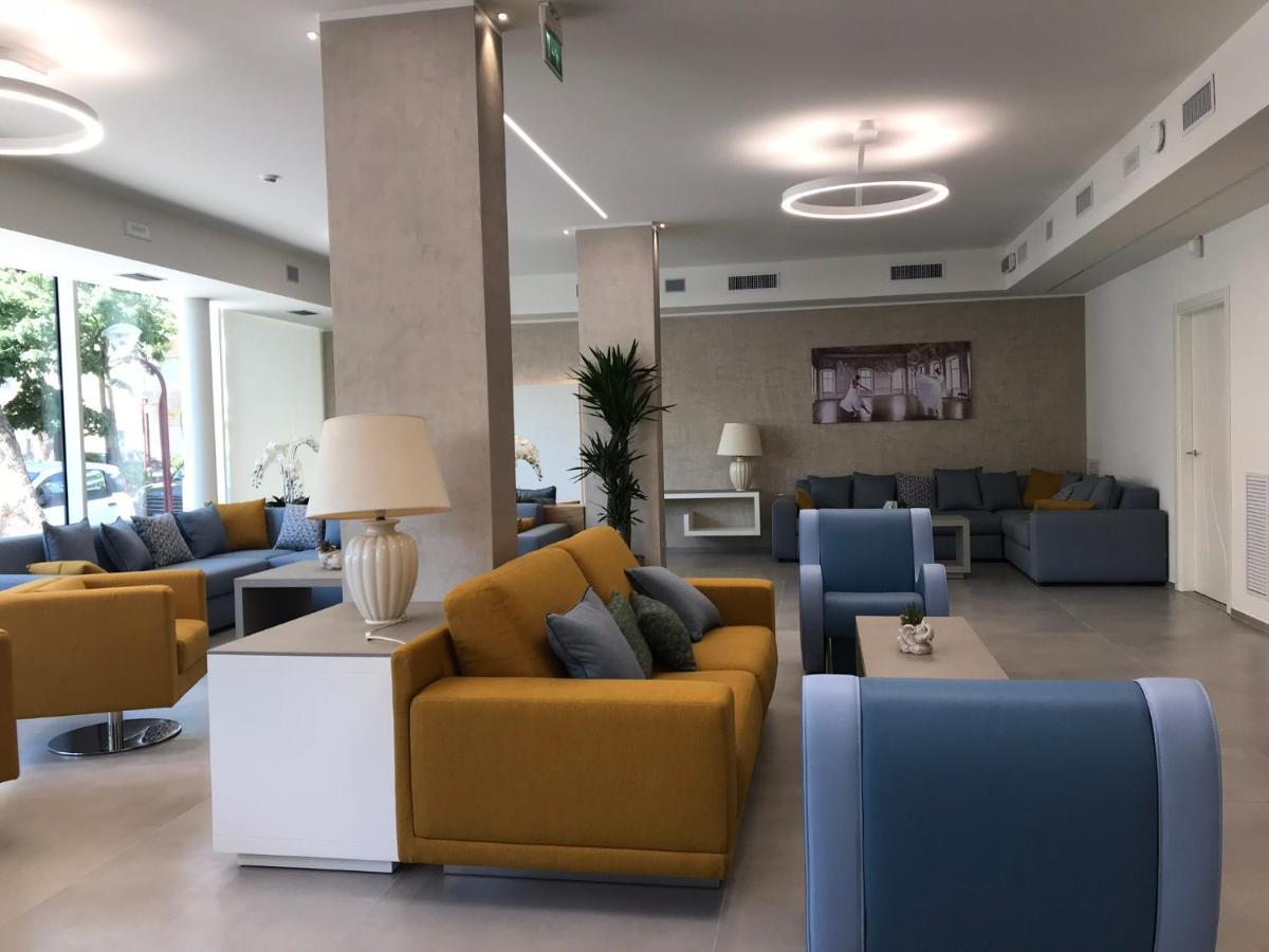 Hotel Gala Misano Adriatico Esterno foto