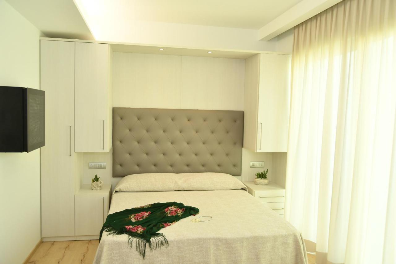 Hotel Gala Misano Adriatico Esterno foto
