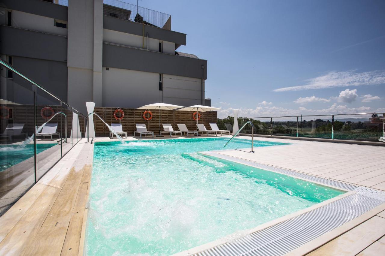 Hotel Gala Misano Adriatico Esterno foto